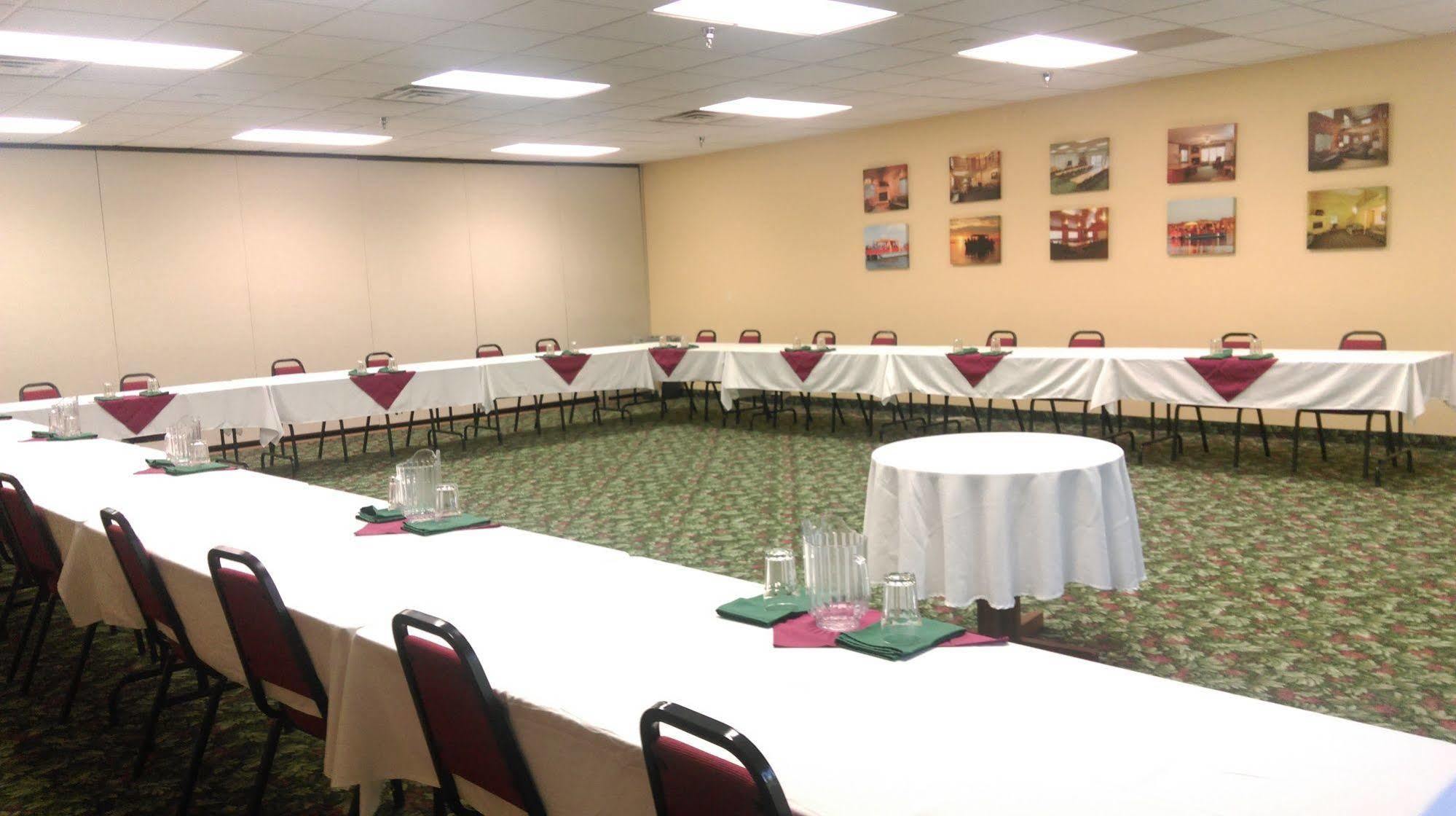 Mcquoid'S Inn And Event Center Isle Luaran gambar